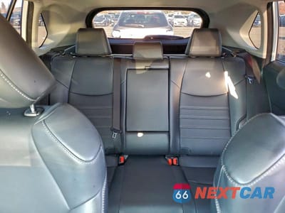 Zdjęcie 10 z 13 samochodu: 2024 TOYOTA RAV4 XLE PREMIUM VIN:JTMB6RFV6RJ056840 - miniatura