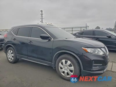 Czwarte zdjęcie samochodu z boku: 2018 NISSAN ROGUE S VIN:JN8AT2MT1JW459178 - miniatura