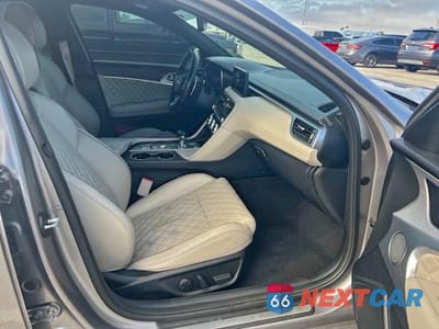 Piąte zdjęcie samochodu w środku: 2022 GENESIS G70 BASE VIN:KMTG54TE2NU098853 - miniatura