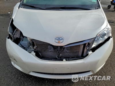 Zdjęcie 12 z 15 samochodu: 2016 TOYOTA SIENNA XLE VIN:5TDDK3DC7GS143844 - miniatura