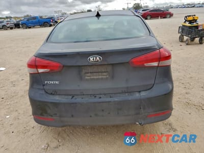 Zdjęcie 6 z 16 samochodu: 2017 KIA FORTE LX VIN:3KPFK4A74HE158321 - miniatura