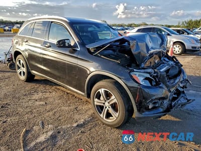 Czwarte zdjęcie samochodu z boku: 2016 MERCEDES-BENZ GLC 300 VIN:WDC0G4JB9GF102109 - miniatura