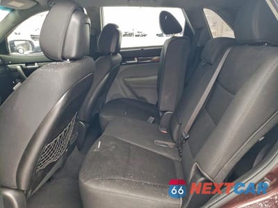 Zdjęcie 11 z 12 samochodu: 2015 KIA SORENTO LX VIN:5XYKTDA68FG567053 - miniatura