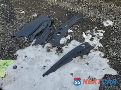 Zdjęcie 12 z 12 samochodu: 2024 AUDI RS E-TRON GT VIN:WAUBHBFW8R7901563 - miniatura