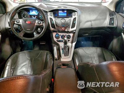 Zdjęcie 8 z 13 samochodu: 2014 FORD FOCUS SE VIN:1FADP3K21EL148957 - miniatura