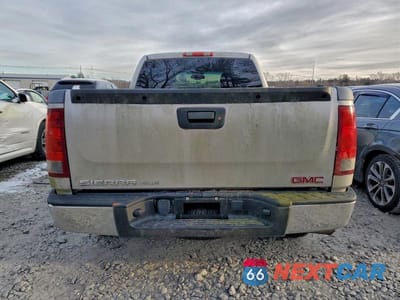 Zdjęcie 6 z 12 samochodu: 2008 GMC SIERRA K1500 VIN:2GTEK19J381323878 - miniatura