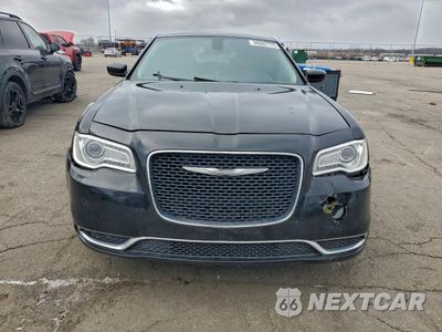 Piąte zdjęcie samochodu w środku: 2015 CHRYSLER 300 LIMITED VIN:2C3CCAAG7FH920528 - miniatura