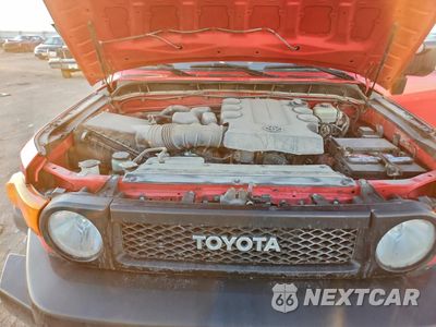 Zdjęcie 12 z 15 samochodu: 2012 TOYOTA FJ CRUISER VIN:JTEBU4BF2CK130470 - miniatura