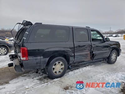 Trzecie zdjęcie samochodu z tyłu: 2003 CADILLAC ESCALADE ESV VIN:3GYFK66N33G231530 - miniatura