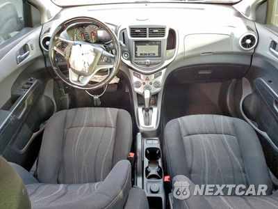 Zdjęcie 8 z 14 samochodu: 2017 CHEVROLET SONIC LT VIN:1G1JD5SB9H4112359 - miniatura
