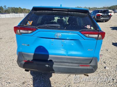 Zdjęcie 6 z 14 samochodu: 2021 TOYOTA RAV4 XLE VIN:2T3W1RFV1MW172702 - miniatura
