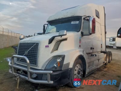 Drugie zdjęcie samochodu z przodu: 2017 VOLVO VNL SEMI TRUCK VIN:4V4NC9EH2HN972752 - miniatura