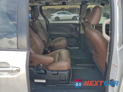 Zdjęcie 11 z 14 samochodu: 2019 TOYOTA SIENNA XLE VIN:5TDYZ3DC5KS998189 - miniatura