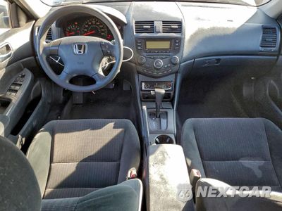 Zdjęcie 8 z 14 samochodu: 2003 HONDA ACCORD LX VIN:1HGCM56343A093525 - miniatura