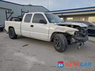 Czwarte zdjęcie samochodu z boku: 1999 CHEVROLET SILVERADO VIN:2GCEC19T2X1223641 - miniatura