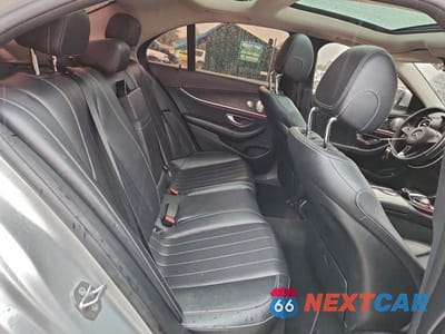Zdjęcie 10 z 12 samochodu: 2017 MERCEDES-BENZ E 300 4MATIC VIN:WDDZF4KB2HA124987 - miniatura