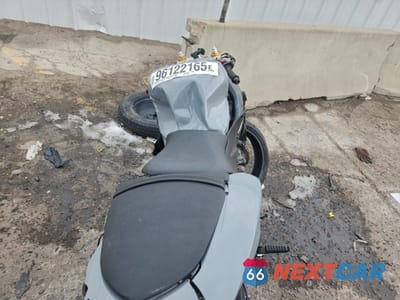Zdjęcie 6 z 9 samochodu: 2006 KAWASAKI ZX636 C1 VIN:JKBZXJC176A035592 - miniatura