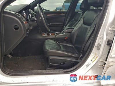 Zdjęcie 7 z 11 samochodu: 2012 CHRYSLER 300 LIMITED VIN:2C3CCACG1CH199499 - miniatura