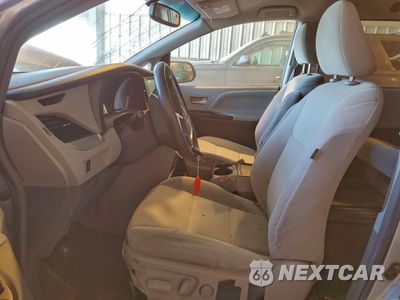 Zdjęcie 7 z 14 samochodu: 2017 TOYOTA SIENNA LE VIN:5TDKZ3DC1HS862544 - miniatura