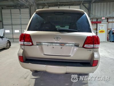 Zdjęcie 6 z 14 samochodu: 2011 TOYOTA LAND CRUISER VIN:JTMHY7AJ5B5010895 - miniatura
