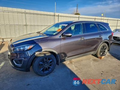 2017 KIA SORENTO LX 5XYPGDA57HG336259 - główne zdjęcie licytacji z USA - miniatura