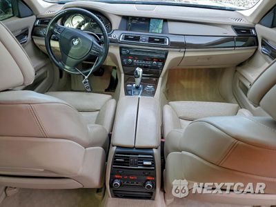 Zdjęcie 8 z 14 samochodu: 2011 BMW 750 LXI VIN:WBAKC8C59BC433367 - miniatura