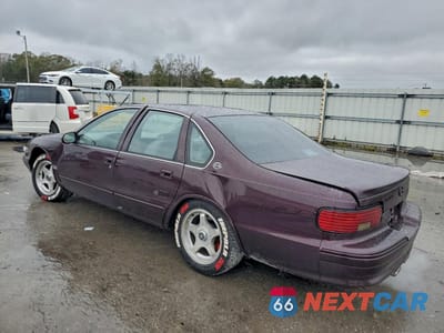 Drugie zdjęcie samochodu z przodu: 1996 CHEVROLET CAPRICE / IMPALA CLASSIC SS VIN:1G1BL52P8TR118877 - miniatura