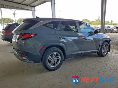 Trzecie zdjęcie samochodu z tyłu: 2025 HYUNDAI TUCSON SE VIN:5NMJA3DE1SH541120 - miniatura