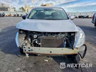 Piąte zdjęcie samochodu w środku: 2018 NISSAN VERSA S VIN:3N1CN7AP0JL815616 - miniatura