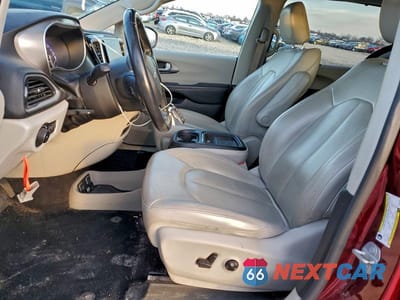 Zdjęcie 7 z 13 samochodu: 2020 CHRYSLER PACIFICA TOURING L VIN:2C4RC1BG3LR240720 - miniatura