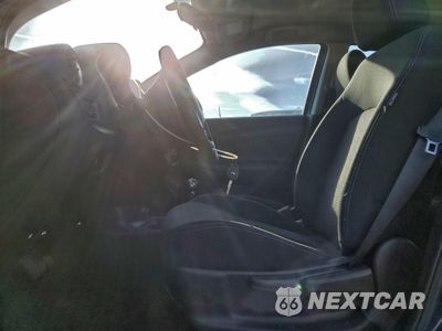 Zdjęcie 7 z 13 samochodu: 2018 NISSAN VERSA S VIN:3N1CN7AP2JL816024 - miniatura