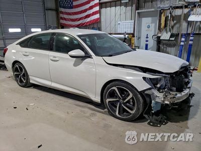 Czwarte zdjęcie samochodu z boku: 2018 HONDA ACCORD SPORT VIN:1HGCV1F35JA170602 - miniatura