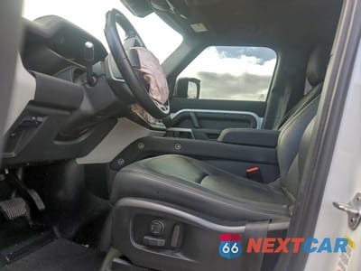 Zdjęcie 7 z 15 samochodu: 2023 LAND ROVER DEFENDER 110 S VIN:SALEJ7EXXP2151047 - miniatura