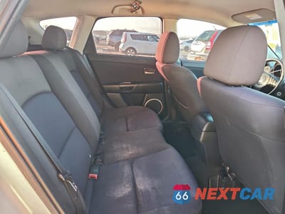 Zdjęcie 10 z 12 samochodu: 2004 MAZDA 3 HATCHBACK VIN:JM1BK143841175657 - miniatura