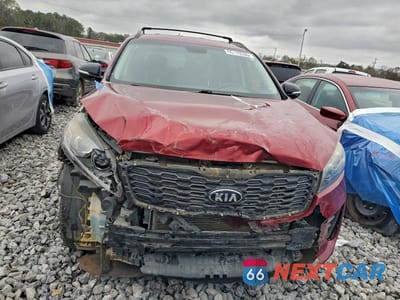 Piąte zdjęcie samochodu w środku: 2019 KIA SORENTO LX VIN:5XYPG4A59KG591650 - miniatura