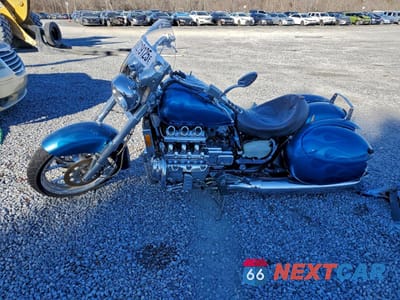Trzecie zdjęcie samochodu z tyłu: 1997 HONDA GL1500 C VIN:1HFSC3422VA000134 - miniatura