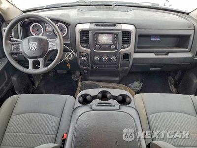 Zdjęcie 8 z 12 samochodu: 2022 RAM 1500 CLASSIC TRADESMAN VIN:1C6RR7FT8NS230427 - miniatura