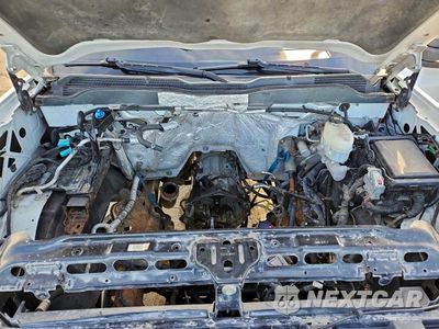 Zdjęcie 11 z 12 samochodu: 2016 CHEVROLET SILVERADO K2500 HEAVY DUTY LT VIN:1GC1KVE85GF180898 - miniatura