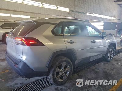 Trzecie zdjęcie samochodu z tyłu: 2022 TOYOTA RAV4 XLE VIN:2T3P1RFV3NW321035 - miniatura