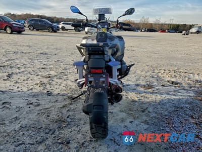Czwarte zdjęcie samochodu z boku: 2025 BMW R 1300 GS ADVENTURE VIN:WB10M3308S6L17815 - miniatura