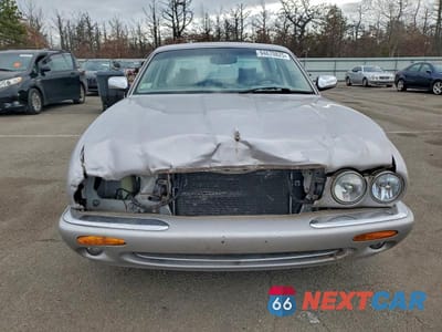Piąte zdjęcie samochodu w środku: 2002 JAGUAR VANDENPLAS VIN:SAJDA24C42LF46742 - miniatura