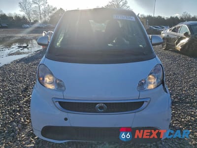 Piąte zdjęcie samochodu w środku: 2015 SMART FORTWO PURE VIN:WMEEJ3BA0FK814478 - miniatura