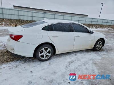 Trzecie zdjęcie samochodu z tyłu: 2018 CHEVROLET MALIBU LS VIN:1G1ZB5ST2JF190249 - miniatura