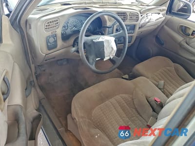 Zdjęcie 8 z 12 samochodu: 1999 CHEVROLET S TRUCK S10 VIN:1GCCS1448X8181855 - miniatura