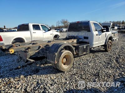 Trzecie zdjęcie samochodu z tyłu: 2017 FORD F550 SUPER DUTY TRUCK CAB AND CHASSIS VIN:1FDUF5HT0HDA05680 - miniatura