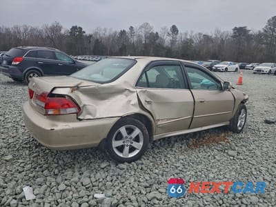 Trzecie zdjęcie samochodu z tyłu: 2002 HONDA ACCORD LX VIN:1HGCG164X2A016519 - miniatura