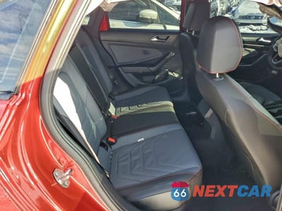 Zdjęcie 10 z 12 samochodu: 2025 VOLKSWAGEN JETTA GLI AUTOBAHN VIN:3VW2T7BU2SM025309 - miniatura