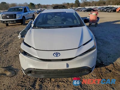 Piąte zdjęcie samochodu w środku: 2026 TOYOTA PRIUS LE VIN:JTDACAAU9T3068108 - miniatura