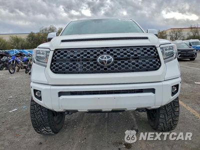 Piąte zdjęcie samochodu w środku: 2020 TOYOTA TUNDRA CREWMAX 1794 VIN:5TFAY5F1XLX944796 - miniatura