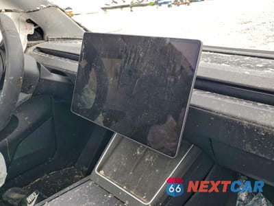 Zdjęcie 9 z 12 samochodu: 2026 TESLA MODEL Y VIN:7SAYGDEE2TA394469 - miniatura